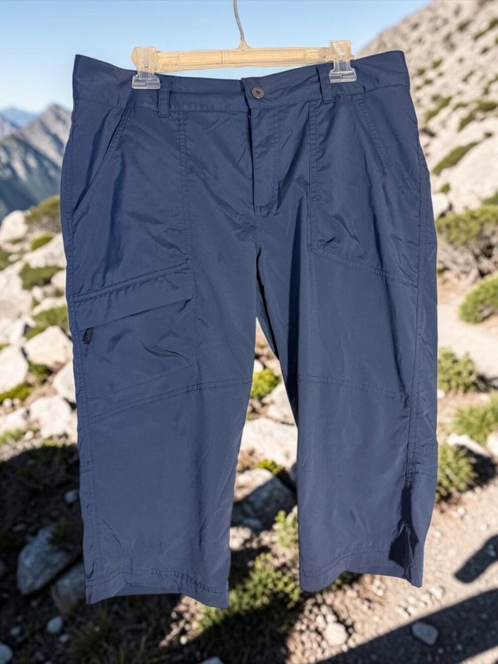Columbia Navy Blue Kestrel Trail II Omni-Sheild Capri Pants Sz 12